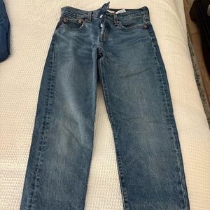 Levi’s wedgie jean